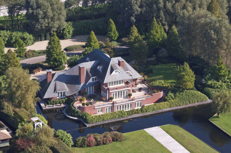 Te koop; Vinkeveense TV-villa